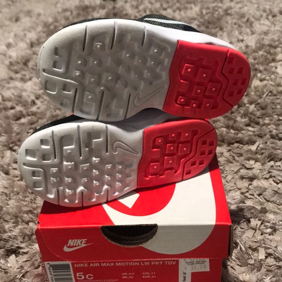 5c Nike Air Max Motion *Excellent Condition* - Picture 4 of 4